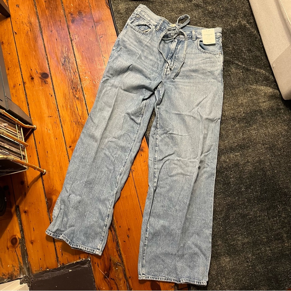 Madewell Superwide-Leg Jeans: Airy Denim Edition - Picture 6 of 9